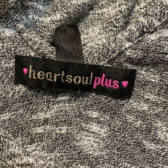 HeartSoul Gray/White Dolman sleeve sweater, size 3X - Picture 3 of 3